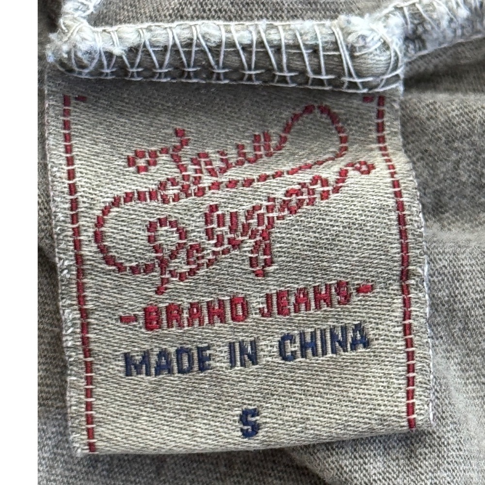 True Religion Women's World Tour Graphic Tee Gray Distressed Cotton Sz SP Grunge - Picture 4 of 8